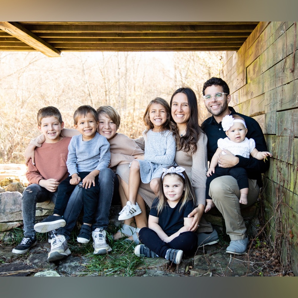 MEET THE POSHER
